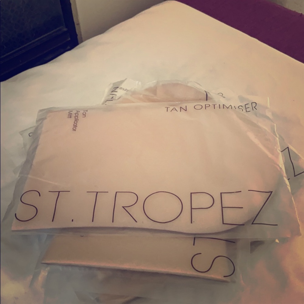 TWO St. Tropez Tan Applicator Mitt (NIP)